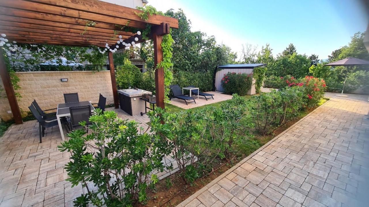 Vila Primorka Apartmani Oleander Šilo Εξωτερικό φωτογραφία