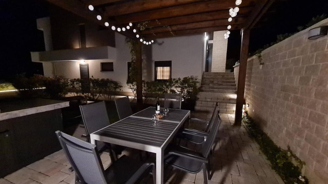 Vila Primorka Apartmani Oleander Šilo Εξωτερικό φωτογραφία