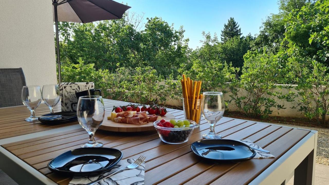 Vila Primorka Apartmani Oleander Šilo Εξωτερικό φωτογραφία